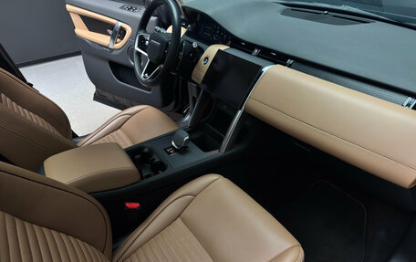 Land Rover Discovery Sport I рестайлинг, 2024 год, 6 000 000 рублей, 11 фотография