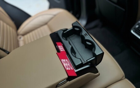 Land Rover Discovery Sport I рестайлинг, 2024 год, 6 000 000 рублей, 24 фотография