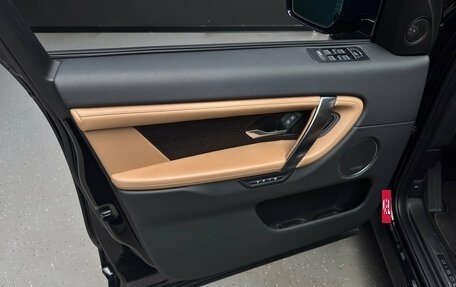 Land Rover Discovery Sport I рестайлинг, 2024 год, 6 000 000 рублей, 15 фотография