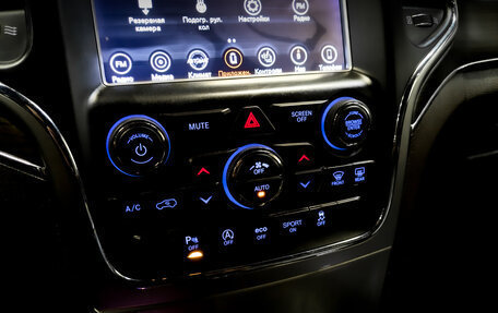 Jeep Grand Cherokee, 2018 год, 2 550 000 рублей, 29 фотография