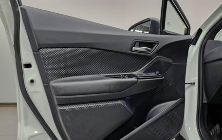 Toyota C-HR I рестайлинг, 2019 год, 2 555 000 рублей, 18 фотография