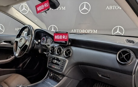 Mercedes-Benz A-Класс, 2015 год, 1 600 000 рублей, 13 фотография
