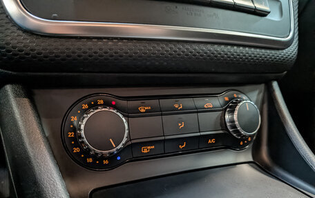 Mercedes-Benz A-Класс, 2015 год, 1 600 000 рублей, 25 фотография