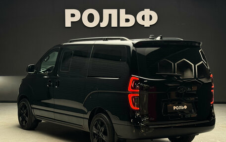 Hyundai Grand Starex Grand Starex I рестайлинг 2, 2020 год, 4 600 000 рублей, 3 фотография