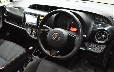 Toyota Vitz, 2018 год, 1 170 000 рублей, 16 фотография