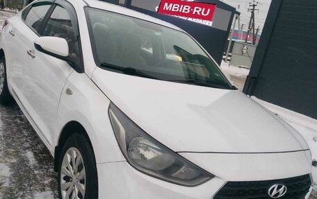 Hyundai Solaris II рестайлинг, 2018 год, 850 000 рублей, 1 фотография
