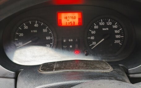 Renault Logan I, 2005 год, 200 000 рублей, 6 фотография