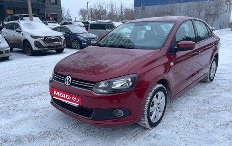 Volkswagen Polo VI (EU Market), 2011 год, 800 000 рублей, 2 фотография