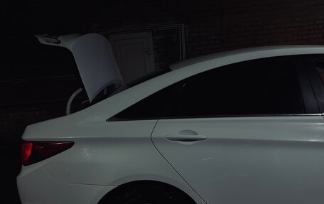 Hyundai Sonata VI, 2011 год, 825 000 рублей, 9 фотография