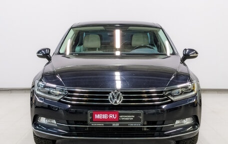 Volkswagen Passat B8 рестайлинг, 2016 год, 2 315 000 рублей, 2 фотография