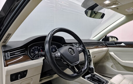 Volkswagen Passat B8 рестайлинг, 2016 год, 2 315 000 рублей, 15 фотография