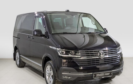 Volkswagen Multivan T6 рестайлинг, 2021 год, 6 500 000 рублей, 3 фотография