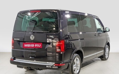 Volkswagen Multivan T6 рестайлинг, 2021 год, 6 500 000 рублей, 5 фотография