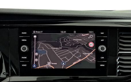 Volkswagen Multivan T6 рестайлинг, 2021 год, 6 500 000 рублей, 17 фотография