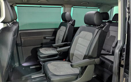 Volkswagen Multivan T6 рестайлинг, 2021 год, 6 500 000 рублей, 18 фотография