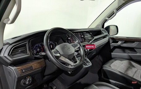 Volkswagen Multivan T6 рестайлинг, 2021 год, 6 500 000 рублей, 15 фотография