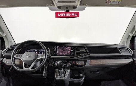 Volkswagen Multivan T6 рестайлинг, 2021 год, 6 500 000 рублей, 14 фотография