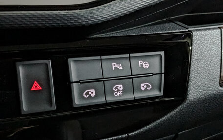 Volkswagen Multivan T6 рестайлинг, 2021 год, 6 500 000 рублей, 27 фотография