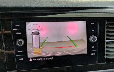 Volkswagen Multivan T6 рестайлинг, 2021 год, 6 500 000 рублей, 26 фотография