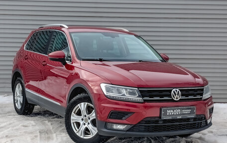 Volkswagen Tiguan II, 2017 год, 2 300 000 рублей, 3 фотография