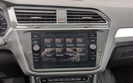 Volkswagen Tiguan II, 2017 год, 2 300 000 рублей, 14 фотография