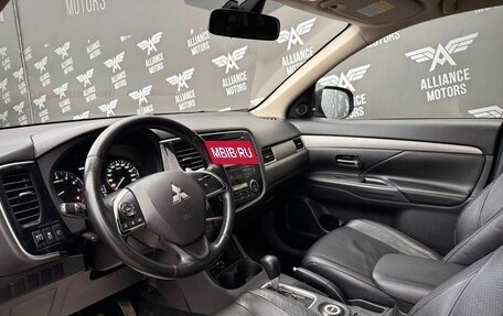 Mitsubishi Outlander III рестайлинг 3, 2013 год, 1 099 000 рублей, 11 фотография