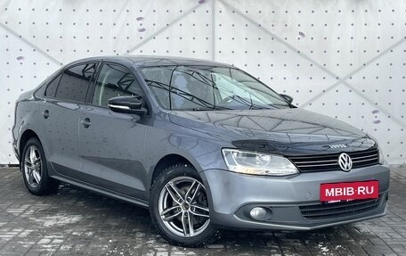 Volkswagen Jetta VI, 2013 год, 820 000 рублей, 2 фотография