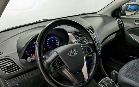 Hyundai Solaris II рестайлинг, 2016 год, 950 000 рублей, 13 фотография