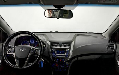 Hyundai Solaris II рестайлинг, 2016 год, 950 000 рублей, 22 фотография