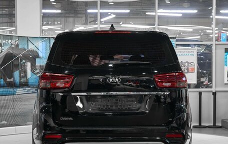 KIA Carnival III, 2020 год, 2 400 000 рублей, 5 фотография