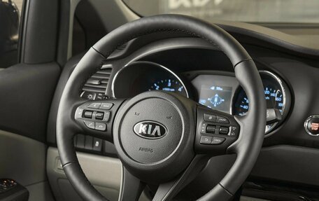 KIA Carnival III, 2020 год, 2 400 000 рублей, 10 фотография