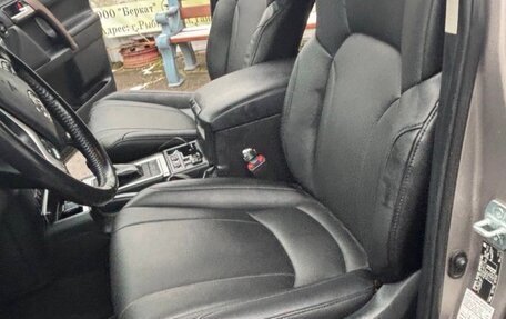 Toyota Land Cruiser Prado 150 рестайлинг 2, 2021 год, 6 150 000 рублей, 5 фотография