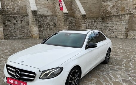 Mercedes-Benz E-Класс, 2019 год, 3 500 000 рублей, 2 фотография