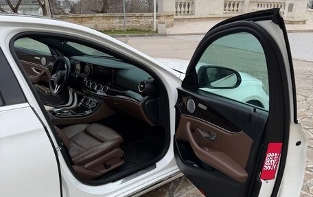 Mercedes-Benz E-Класс, 2019 год, 3 500 000 рублей, 11 фотография