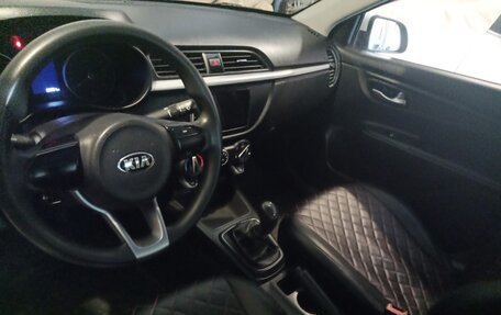 KIA Rio IV, 2018 год, 1 250 000 рублей, 7 фотография