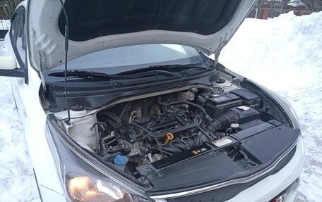 KIA Rio IV, 2018 год, 1 250 000 рублей, 5 фотография