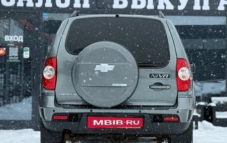 Chevrolet Niva I рестайлинг, 2018 год, 749 000 рублей, 10 фотография