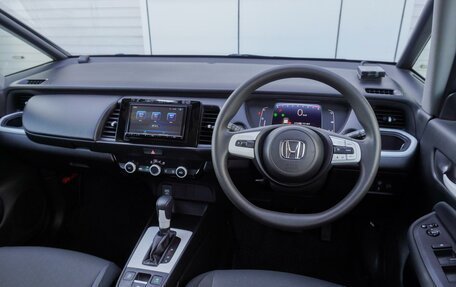 Honda Fit, 2022 год, 1 120 000 рублей, 13 фотография