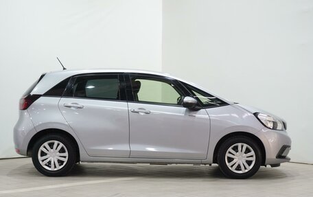 Honda Fit, 2022 год, 1 120 000 рублей, 5 фотография