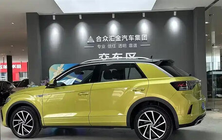 Volkswagen T-Roc I, 2022 год, 1 869 040 рублей, 5 фотография