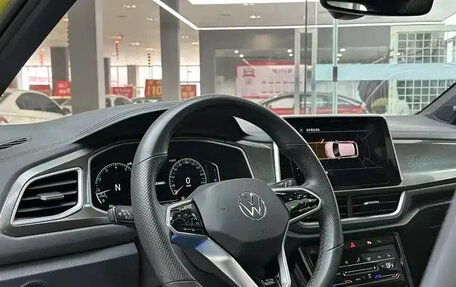 Volkswagen T-Roc I, 2022 год, 1 869 040 рублей, 7 фотография