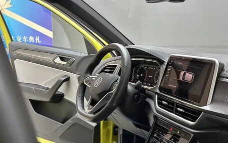 Volkswagen T-Roc I, 2022 год, 1 869 040 рублей, 8 фотография