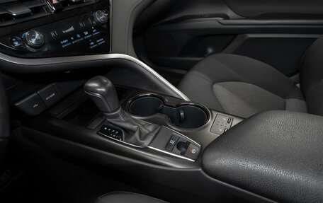 Toyota Camry, 2021 год, 3 080 000 рублей, 14 фотография