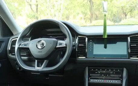 Skoda Karoq I, 2022 год, 1 938 040 рублей, 8 фотография