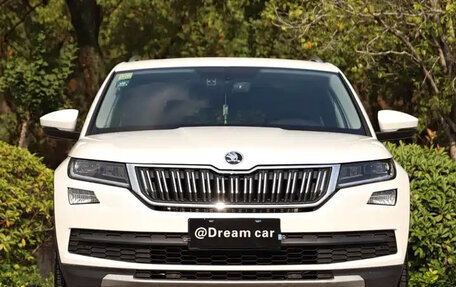 Skoda Karoq I, 2022 год, 1 938 040 рублей, 2 фотография
