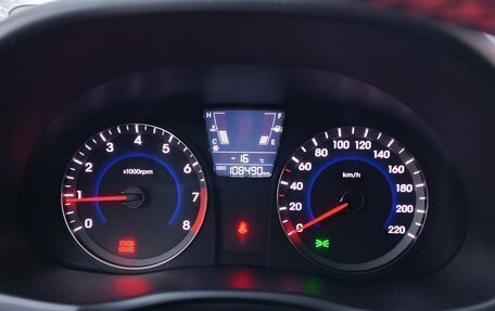 Hyundai Solaris II рестайлинг, 2012 год, 900 000 рублей, 8 фотография