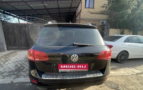 Volkswagen Touareg III, 2011 год, 1 950 000 рублей, 6 фотография