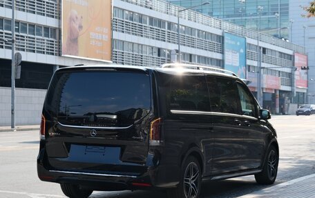 Mercedes-Benz V-Класс, 2025 год, 16 500 000 рублей, 4 фотография