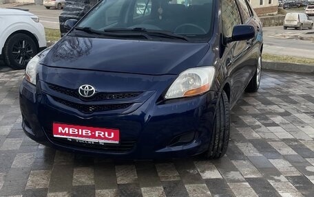 Toyota Yaris III рестайлинг, 2007 год, 665 000 рублей, 1 фотография