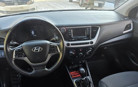 Hyundai Solaris II рестайлинг, 2018 год, 1 190 000 рублей, 9 фотография